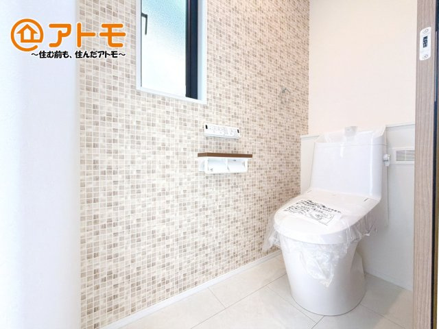 【トイレ】 | 沼津市岡宮　新築一戸建て　3号棟 | ２つトイレがあるので朝も混みあわずに使うことができます！