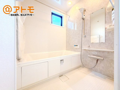 【浴室】 | 沼津市岡宮　新築一戸建て　3号棟 | 広々１坪タイプのゆったり浴室ユニット♪浴室乾燥機付き♪