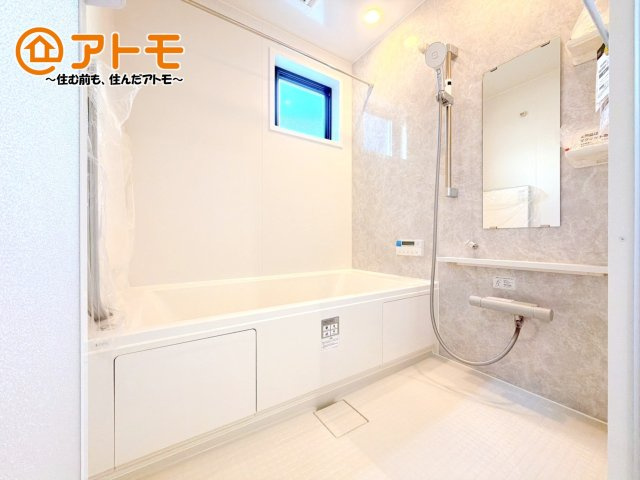 【浴室】 | 沼津市岡宮　新築一戸建て　3号棟 | 広々１坪タイプのゆったり浴室ユニット♪浴室乾燥機付き♪