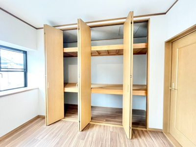 【収納】 | 吹田市岸部北３丁目中古戸建 | エイブル売買事業部では、箕面市・豊中市・吹田市・池田市・茨木市・高槻市の北摂エリア全域で、物件のご紹介を致しております。北摂エリアにて購入物件をお探しの際は、当社までお問合せ下さいませ。