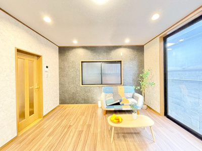 【居間・リビング】 | 吹田市岸部北３丁目中古戸建 | エイブルだけの嬉しいサービス、ご用意しております。詳細は、お気軽に当社までお問合せ下さいませ！