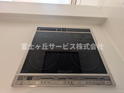 【その他】 | 掛川市大渕 新築一戸建て 1号棟 | 3口IHコンロがあります