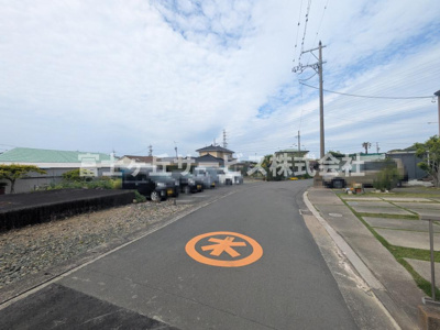 【前面道路含む現地写真】 | 掛川市大渕 新築一戸建て 1号棟 | 前面道路です