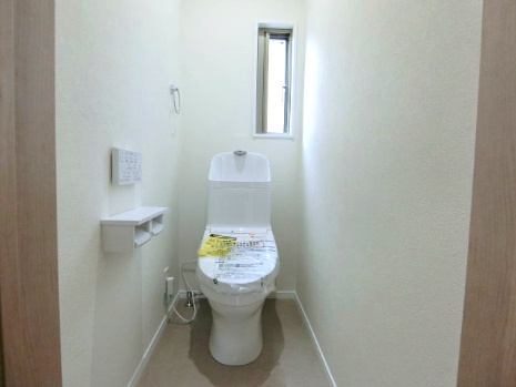 安佐南区西原2丁目のトイレ|2階にもトイレを設置。夜間や忙しい朝も混み合わず、家族みんなが快適です。