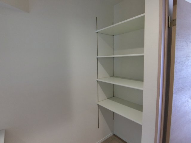 安佐南区西原2丁目の収納