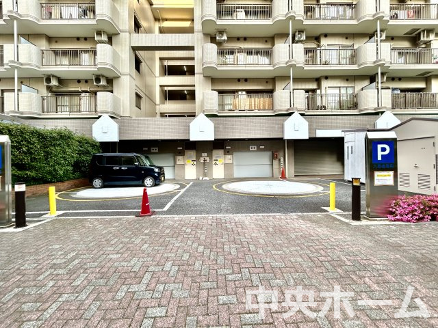 プリメール柳島の駐車場|【敷地内駐車場】最新の空き状況や費用などの詳細は担当スタッフまでお問い合わせください。