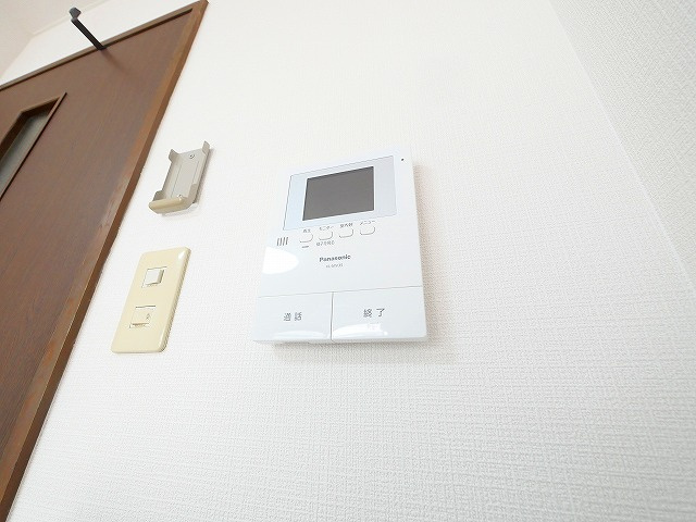 サンフェアリーのセキュリティ|モニター付きインターホンです