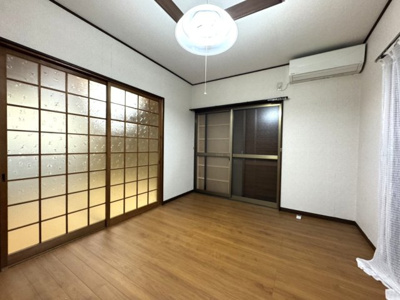 【洋室】 | 出雲路俵町貸家