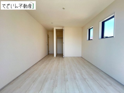 【洋室】 | Livele Garden.S熊谷市月見町第3　新築住宅 | センスが求められるプライベート空間だからこそ、自分の個性を飾るにふさわしい癒しと寛ぎの空間を演出します。
現地(2026年7月撮影)