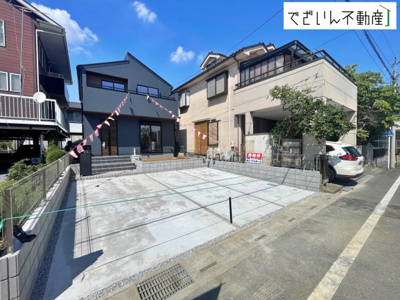 【前面道路含む現地写真】 | Livele Garden.S熊谷市月見町第3　新築住宅 | 南向きの穏やかな佇まいが、家族の新しい日常を優しく包み込む。静かな街並みに、安心して子育てできる環境が整っています。
現地(2026年7月撮影)