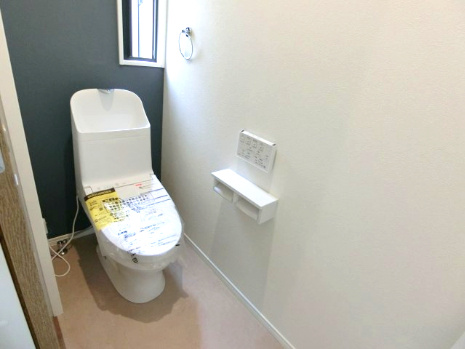 安佐南区西原2丁目のトイレ|2階にもトイレを設置。忙しい朝や夜でも便利で、家族みんなが快適に過ごせます。