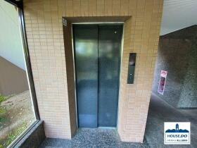 3LDK南向き住戸！サンマンションアトレ猫ヶ洞のその他共用部分|エレベータ完備
