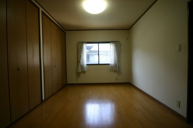 中古戸建　御津町朝臣の洋室|２階洋室