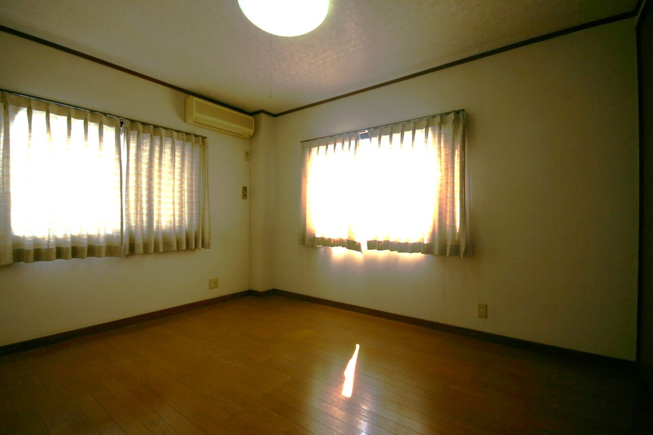 中古戸建　御津町朝臣の洋室|３階洋室