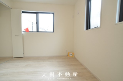 【洋室】 | 座間市相武台１丁目　新築戸建て　全１棟【仲介手数料無料】 | 2階　洋室2（5.2帖）