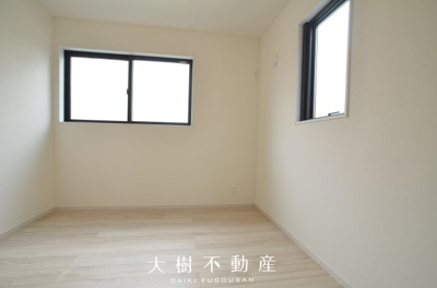 【洋室】 | 座間市相武台１丁目　新築戸建て　全１棟【仲介手数料無料】 | 2階　洋室4（5.2帖）