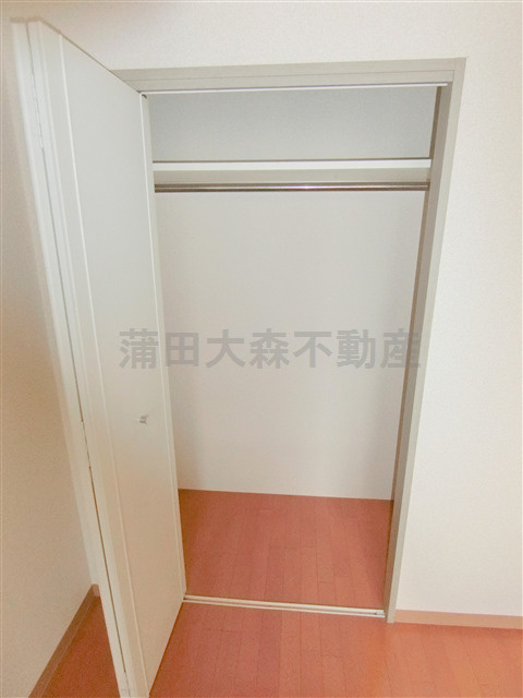 エトワール多摩川の収納|洋室5.7帖の収納　クローゼット