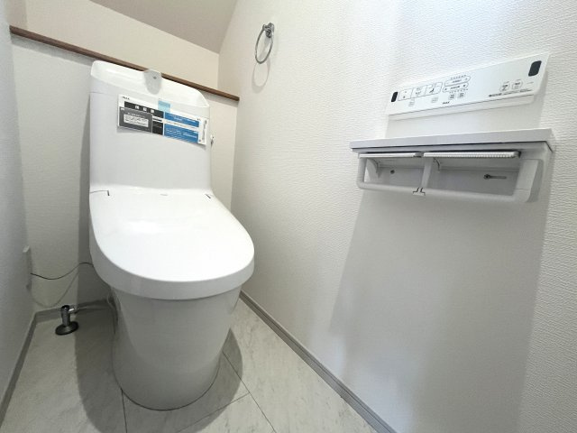 ●津市白塚町 新築戸建【全2棟】のトイレ