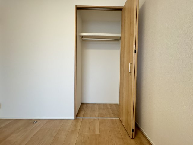 アクシアガーデン南砂の収納|クローゼット付きです♪