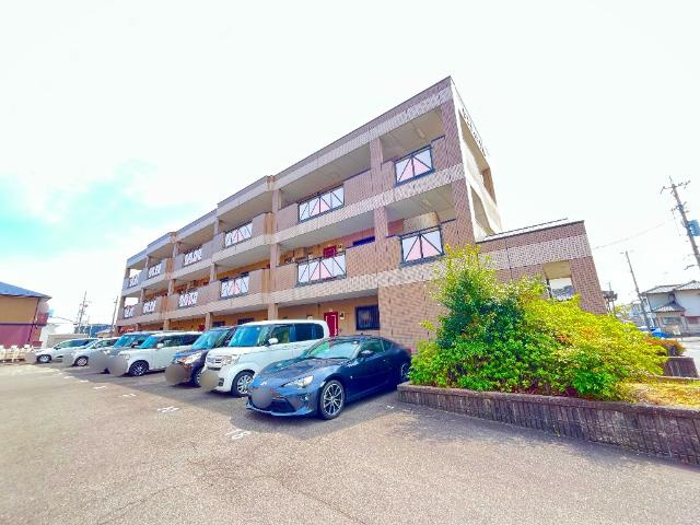 サンティアラＢ