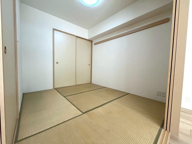 パークシティ桂ジオの和室|畳のやさしい香りに包まれる和室で、くつろぎと落ち着きを感じる心安らぐ癒しの空間！

室内（2026年5月）撮影