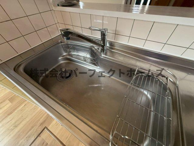高野道2丁目戸建　賃貸のキッチン|コンパクトなキッチンで掃除もラクラク
