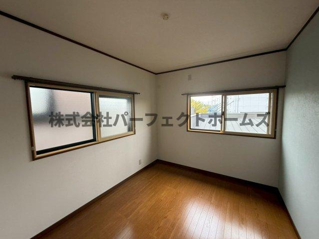 高野道2丁目戸建　賃貸の洋室|コンパクトで使いやすい洋室です
