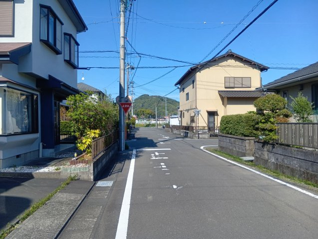 【前面道路含む現地写真】の画像