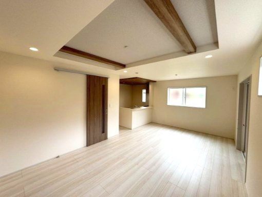 三島市谷田　新築戸建　全４棟　３号棟の居間・リビング