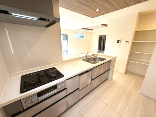 三島市谷田　新築戸建　全４棟　３号棟のキッチン