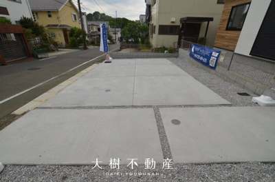【駐車場】 | 海老名市国分寺台５丁目　新築戸建て　全１棟【仲介手数料無料】