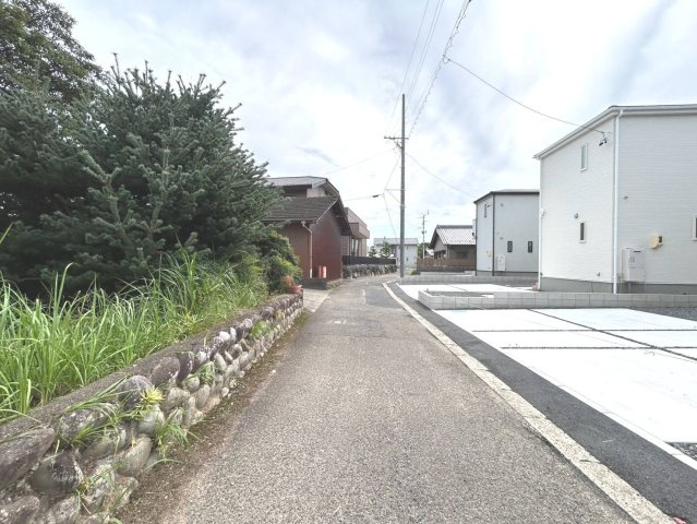 リーブルガーデン　江南市鹿子島町第四　全3区画分譲の前面道路含む現地写真|■前面道路　■ヤマダ不動産　株式会社リライフ　
■夢のマイホーム購入をフルサポートします！