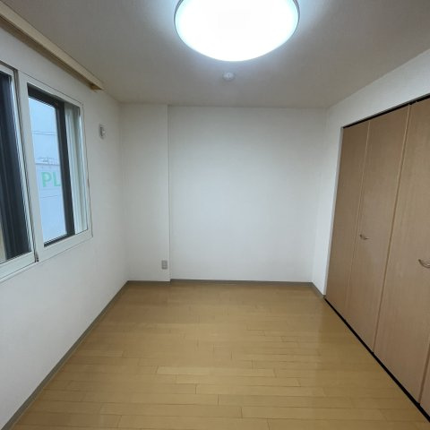 東町コーポラスの居間・リビング