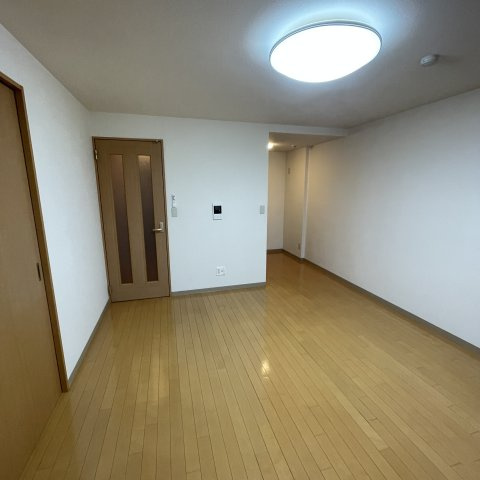東町コーポラスの居間・リビング