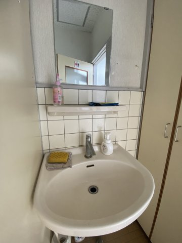 有限会社　まなびやビルの洗面所