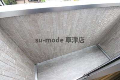 【バルコニー】 | フォアール市子殿 | 外からの目が気にならないバルコニーで洗濯物が干せます