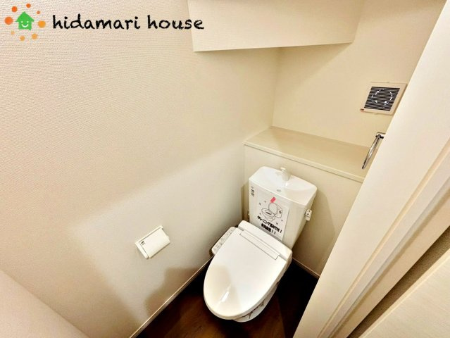上尾市浅間台3期　新築戸建　Terrechez01　のトイレ
