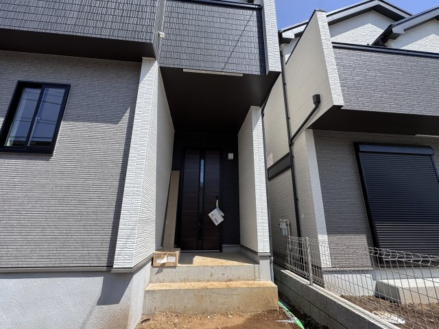 松戸市秋山新築戸建のエントランス|エントランス・玄関ポーチ