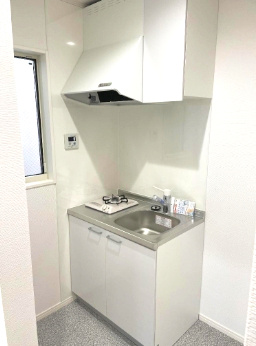 小路東５丁目エスカレードスポーツ黒のキッチン