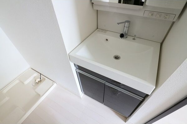 Grandtic伝馬町の洗面所