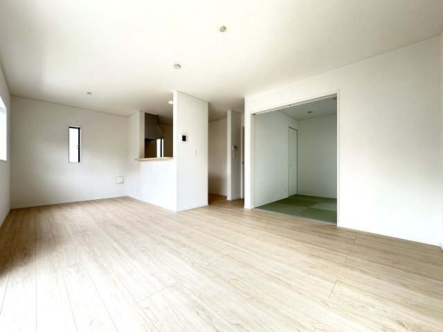 明石市大久保町谷八木新築戸建５号棟の居間・リビング