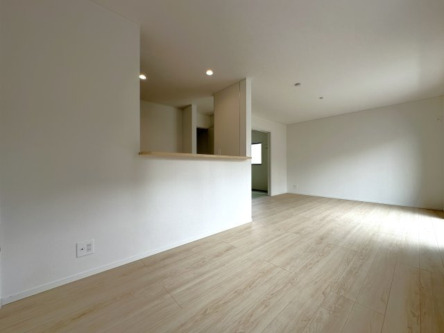 明石市大久保町谷八木新築戸建５号棟の居間・リビング