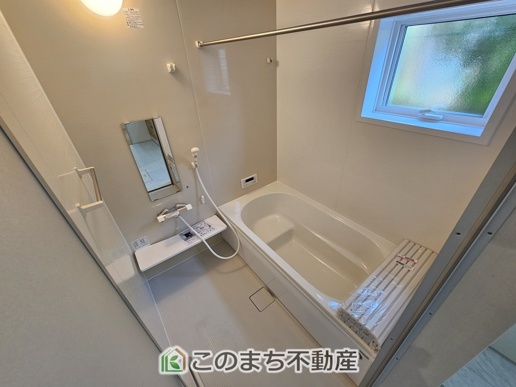 LiveleGarden.S第1栃木都賀町平川の浴室|ゆったりと入れるフルオートバスはお子様との団らんバスタイムが楽しめます♪
足を伸ばしてゆったりくつろげる１坪バスルームです☆