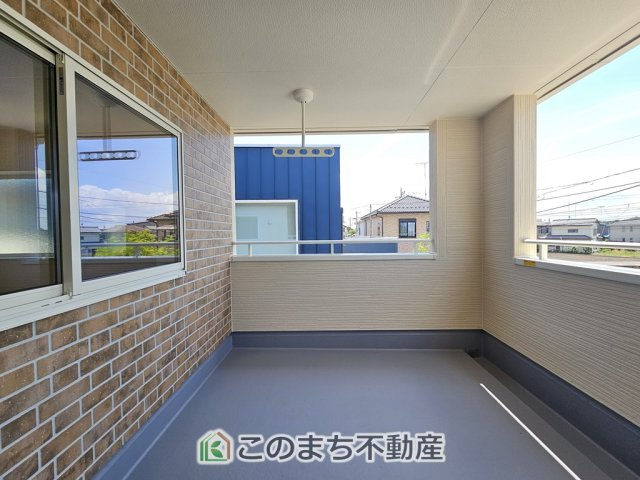 LiveleGarden.S第1栃木都賀町平川のバルコニー|南向きの大型バルコニーは陽当り良好で、たっぷりのお洗濯物もよく乾きます！
さらにインナーバルコニーなので雨の日でも安心してお出かけできますね♪