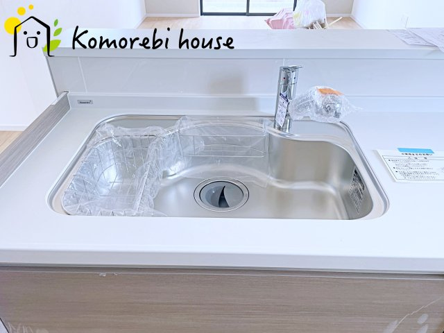 北足立郡伊奈町　1期　新築一戸建て　CRAFT PIT　02のキッチン|コンパクトなキッチンで掃除もラクラク