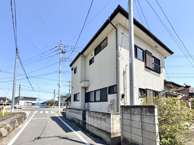 【中古戸建】高崎市浜川町の外観|■外観｜土日のご見学はもちろん、平日・夜間のご案内も大歓迎です♪「今から見たい」や「仕事終わりに見たい」にもご対応できますのでお気軽にお問い合わせください♪