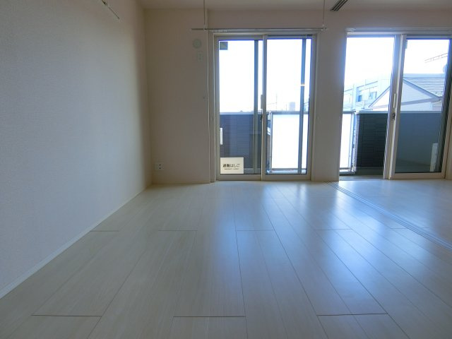 レセンテ西浦和の洋室