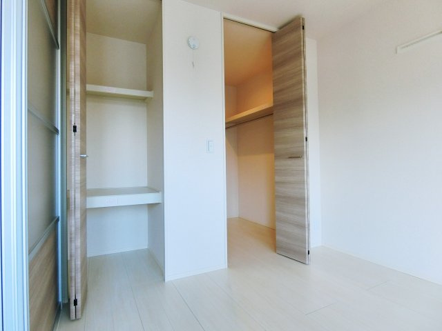 レセンテ西浦和の収納