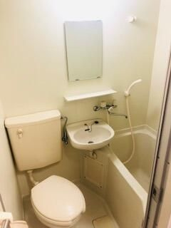 プラティーク池袋の浴室