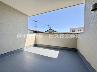 【バルコニー】 | 豊川市幸町 2期 新築一戸建て 3号棟 | 広々としたバルコニーです